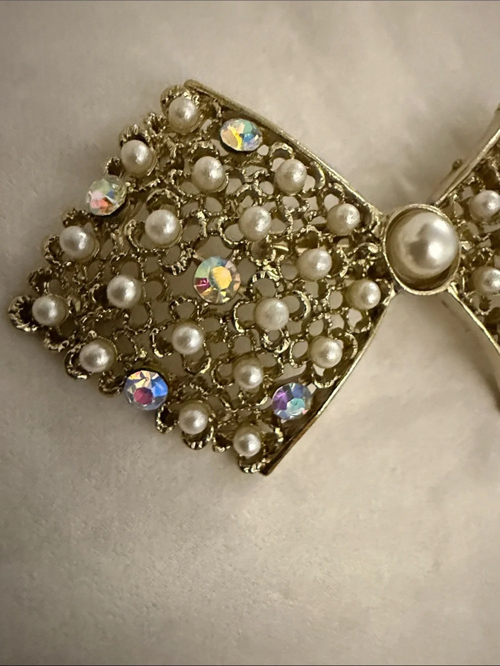 N/A brooch bundle
